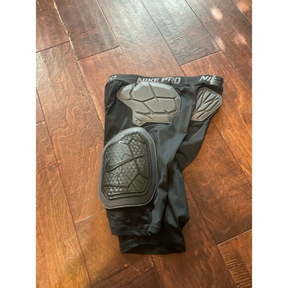 Nike Pro Hyperstrong Hard Plate 5-Pad Football Shorts Men's Large - Picture 1 of 6
